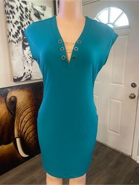 Calvin Klein size 4 Teal V-Neck Grommet Detail Knit Dress comfort stretch